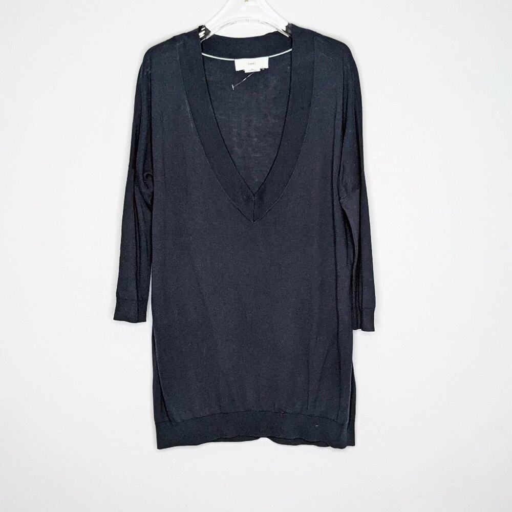 Charli Navy Blue Long Sleeve Deep V-Neck Sweater Pullover Lightweight Size 2